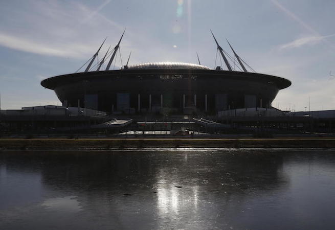 Vista dello stadio Saint-Petersburg Arena in Sin San Pietroburgo dove si sarebbero giocate alcune partite dell'Euro2020 sospeso dall'Uefa.