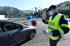 Controlli della Polizia sulla A2 per Genova..