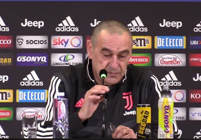 Il tecnico della Juventus, Maurizio Sarri durante una conferenza stampa.