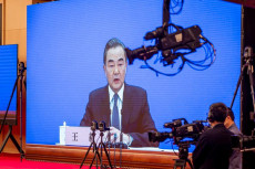 Il ministro degli Esteri cinese Wang Yi in conferenza online in occasione del Congresso Nazionale del Popolo (NPC)