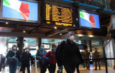 Cadorna Ferrovie Nord Stazione, primi viaggiatori in occasione della fine del lock-down dovuto al coronavirus, Milano
