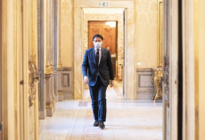 Il presidente del Consiglio Giuseppe Conte a Palazzo Chigi per la videoconferenza tra Governo e presidenti di Regione sulle nuove aperture della Fase 2
