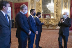 Il Presidente della Repubblica Sergio Mattarella con il Presidente del Consiglio dei Ministri ed altri membri del Governo, in occasione del prossimo Consiglio Europeo,