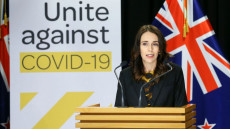 La premier neozelandese Jacinda Ardern in una conferenza stampa sul lockdown per il Coronavirus a Wellington