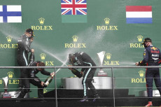 Lewis Hamilton, Valtteri Bottas e Max Verstappen sul podio del Grand Prix del Belgio, Spa-Francorchamps.