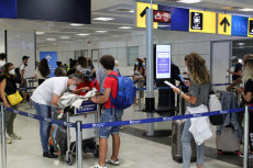 Controlli Covid all'aeroporto Leonardo da Vinci, Roma