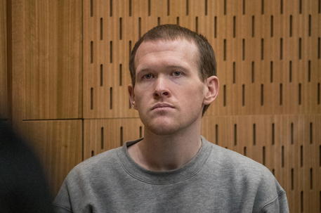 Brenton Tarrant, il "killer delle moschee" durante il processo nel tribunale.