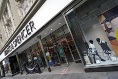 Un negocio della catena d'abbigliamento Marks & Pencert Leicester, Regno Unito.