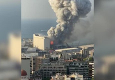 Fermo immagine dell'incendio al porto di Beirut del 4 agosto scorso.