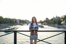 Emily in Paris con Lily Collins.