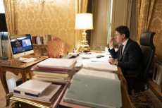 Il Presidente del Consiglio, Giuseppe Conte, ha incontrato in videoconferenza la Presidente della Commissione europea, Ursula von der Leyen.