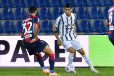 Alvaro Morata i azione nella partita pareggiata 1-1 dalla Juventus con il Crotone.