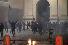Proteste contro le misure anti-Covid del governo a Roma.
