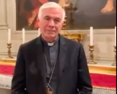 Frame video dal profilo Facebook, monsignor Giovanni D'Ercole dà le dimissioni da vescovo di Ascoli Piceno.
