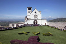 Vista della Basilica di San Francesco ad Assisi..