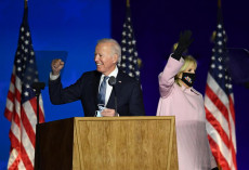 Joe Biden e la moglie Jill.