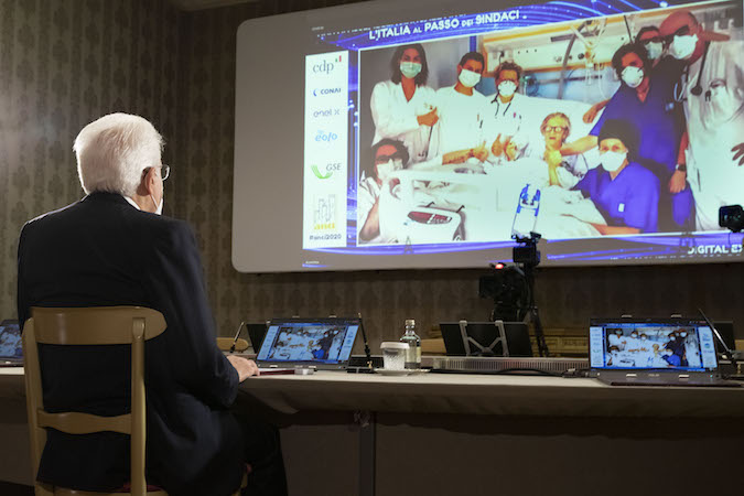Il Presidente della Repubblica Sergio Mattarella durante la partecipazione, in videoconferenza, alla sessione di apertura della XXXVII Assemblea annuale ANCI.