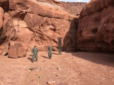 Nella foto dell'Utah Department of Public Safety (DPS) il monolite apparso misteriosamente nel deserto.