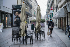 Strade e piazze deserte per il secondo lockdown nel centro di Torino