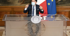 Il Presidente del Consiglio Giuseppe Conte ha illustrato in conferenza stampa le nuove misure per il contenimento dell'emergenza da Covid-19.