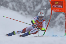 Lo svizzero Marco Odermatt nella gara di Coppa del Mondo a Santa Caterina Valfurva.