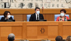 Matteo Renzi con le ministre Teresa Bellanova ed Elena Bonetti del partito Italia Viva