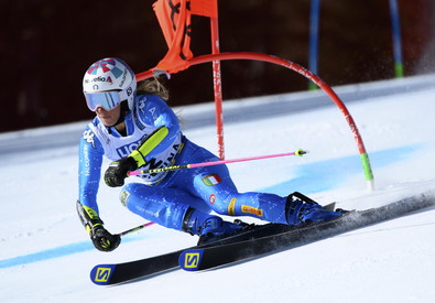 Marta Bassino in azione nello slalom gigante a Cortina.