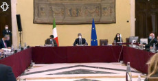 Il presidente della Camera dei Deputati, Roberto Fico, con le delegazioni dei partiti.