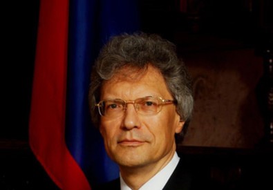 L'ambasciatore russo a Roma Sergey Razov.