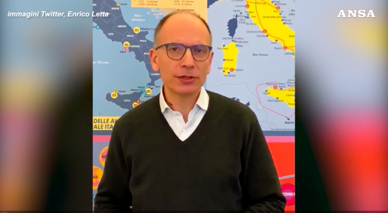 Frame video Enrico Letta annunciando la sua candidatura a segretario del Pd.