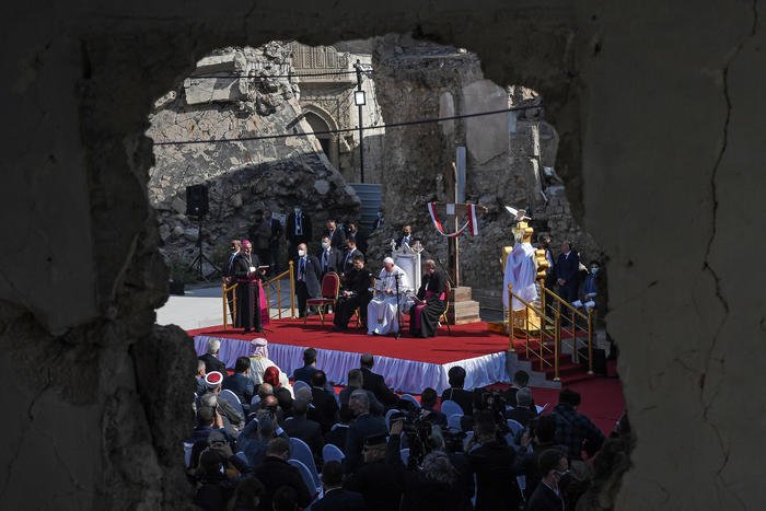 Papa Francesco a Mosul celebra la messa..