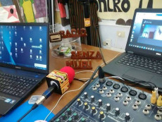 Radio Senza Muri. Una web radio comunitaria.