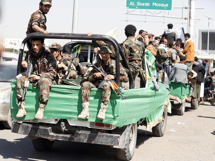 Truppe Houthi si spostano a Sanaa, Yemen.