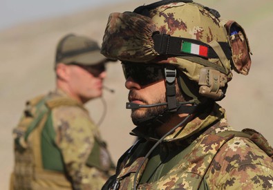 Soldati italiani ad herat, Afghanistan .