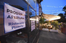 Ristoranti chiusi in piazza Bresca, Sanremo