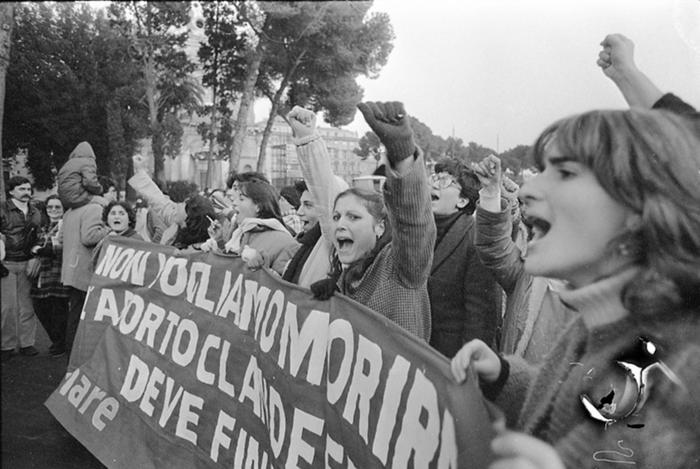Manifestazione a difesa della legge 194 sull'aborto, Roma, 10 maggio 1981. La manifestazione precede il referendum sull'aborto che avverra' il 18 maggio dello stesso anno