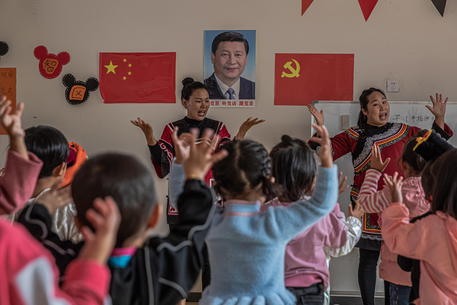 Bambini cinesi in una scuola a Pechino.