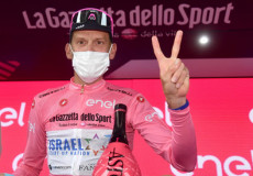Alessandro De Marchi, in maglia rosa al Giro d'Italia dopo la quarta tappa.
