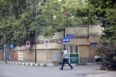 L'ingresso dell'ambasciata svizzera a Teheran.