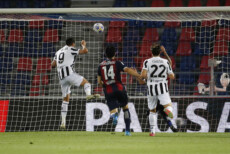 Alvaro Morata segna il secondo gol della Juventus contro il Bologna