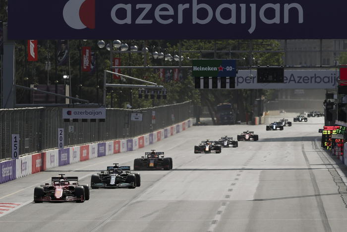 Chales Leclerc in azione nel Baku City Circuit in Baku, Azerbaijan, 06 Giugno 2021.