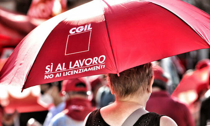 Un post tratto dal profilo Facebook di CGIL Nazionale: in occasione della manifestazione a Torino per il blocco dei licenziamenti.