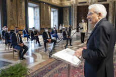Il Presidente della Repubblica Sergio Mattarella durante l'incontro con una delegazione della Conferenza delle Regioni e delle Province Autonome