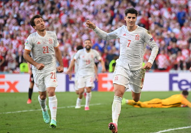 Alvaro Morata festeggia la reta del 4-3 contro la Croazia.