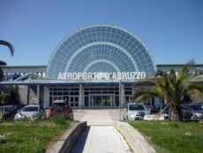 Pescara, vista esterna dell'Aeroporto d'Abruzzo.