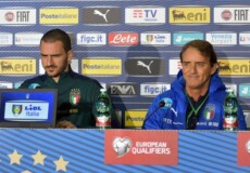 Roberto Mancini e Leonardo Bonucci durante la conferenza stampa.