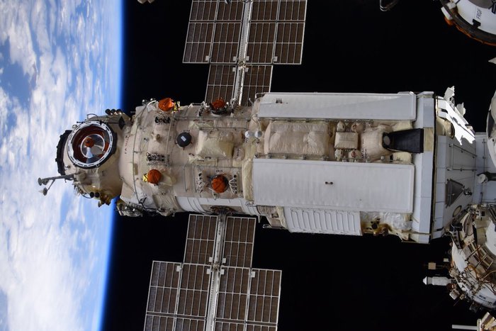 Il modulo russo Nauka appena agganciato alla Stazione Spaziale, fotografato dall'astronauta della Nasa Shane Kimbrough (fonte: NASA/Shane Kimbrough)