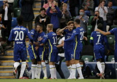I giocatori del Chelsea festeggiano il primo gol contra il Villareal.