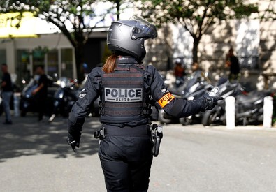 Una poliziotta di Nantes, Francia