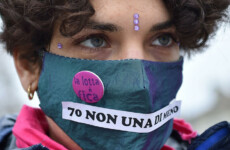 Oltre duecento persone si sono riunite a Torino per una manifestazione organizzata dal collettivo 'Non una di meno'.